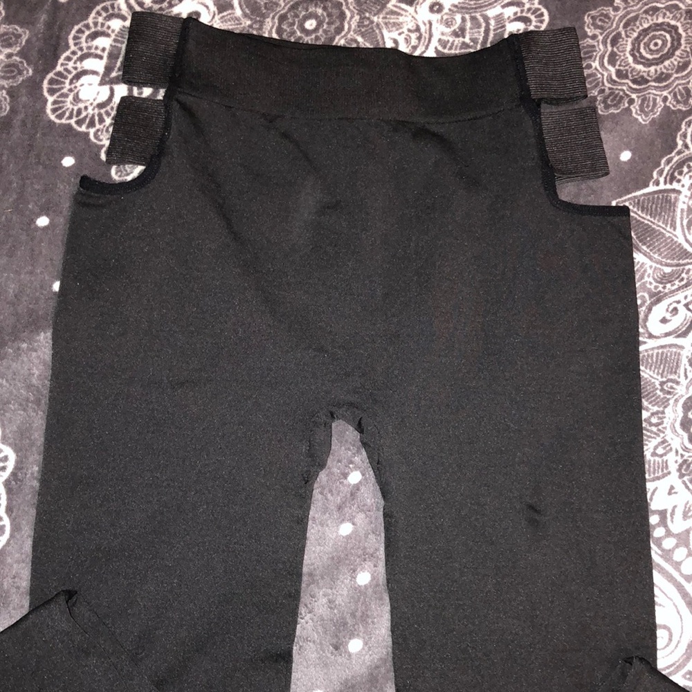 Thin leggings